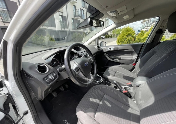 Ford Fiesta cena 29990 przebieg: 184000, rok produkcji 2013 z Skawina małe 232